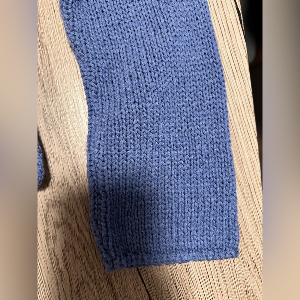 Sweater - Picture 3 of 9